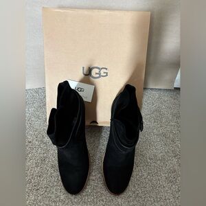 UGG Women's Elegant Black Ankle Booties
